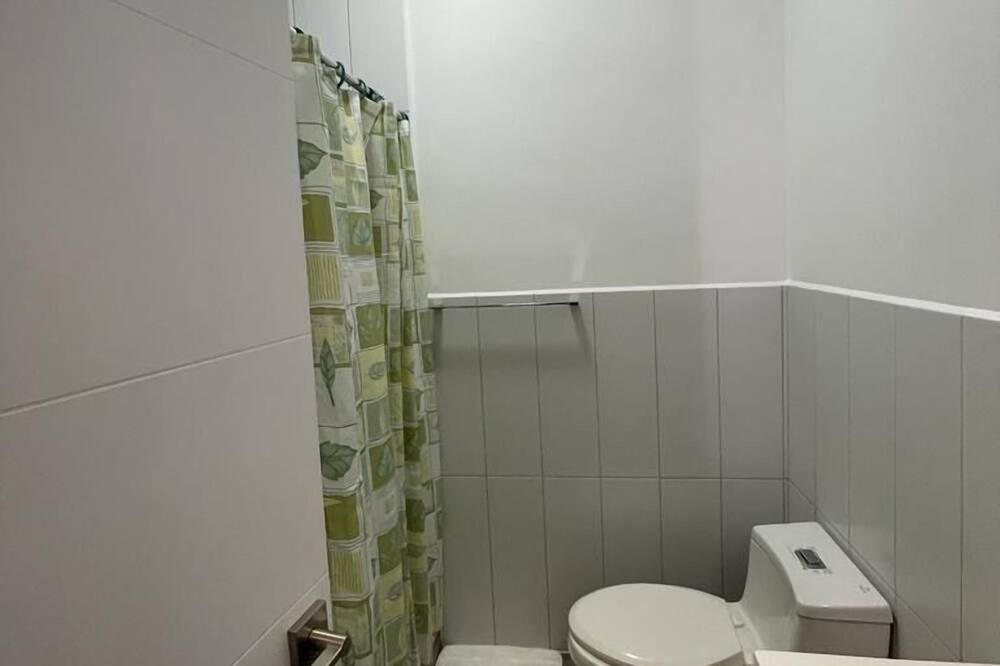 Photo of Bathroom in Zona 13