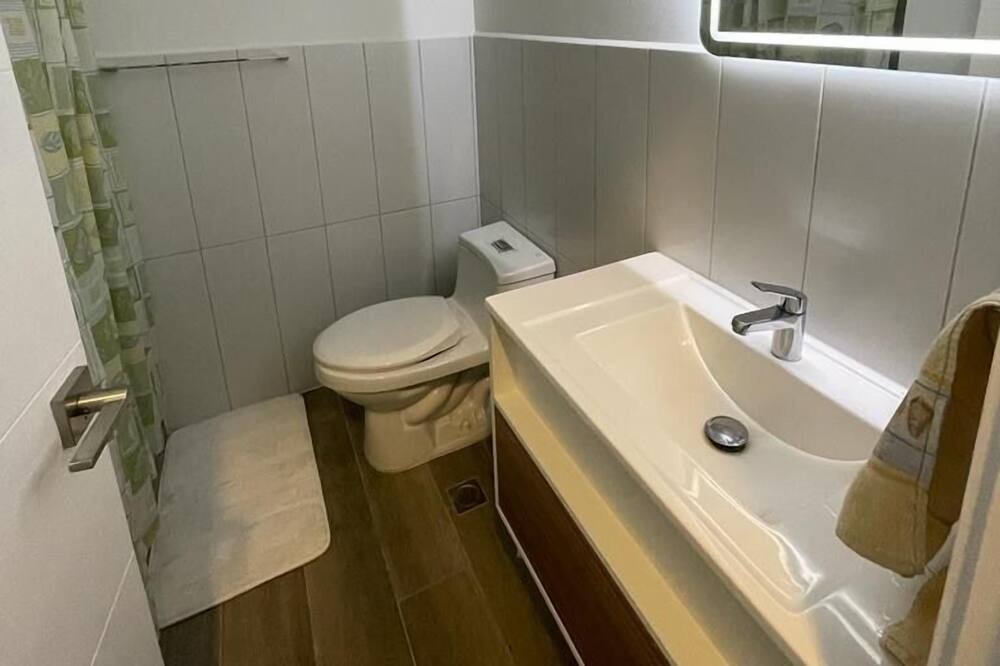 Photo of Bathroom in Zona 13