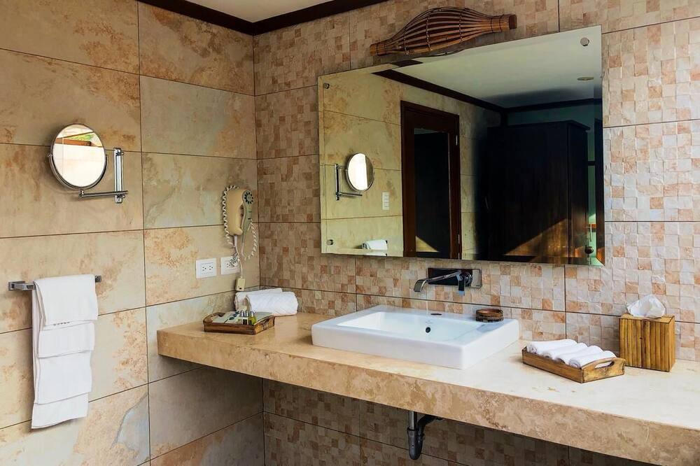 Photo of Bathroom in Mariscos