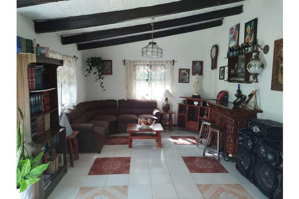 Photo of Livingroom in Tarimbaro