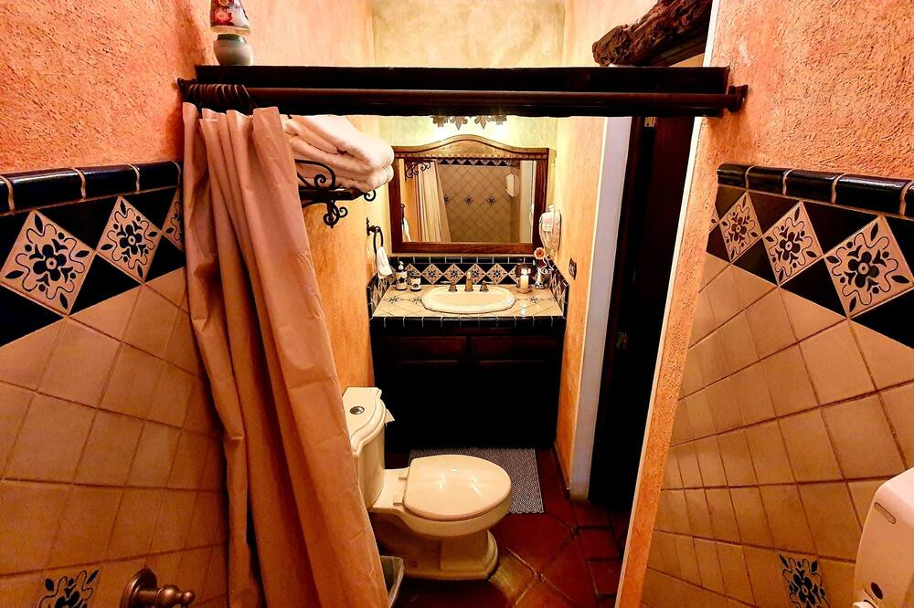 Photo of Bathroom in Antigua Guatemala
