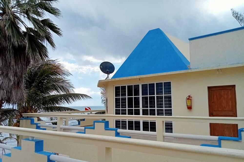Photo of Patio Balcony in Soliman Bay