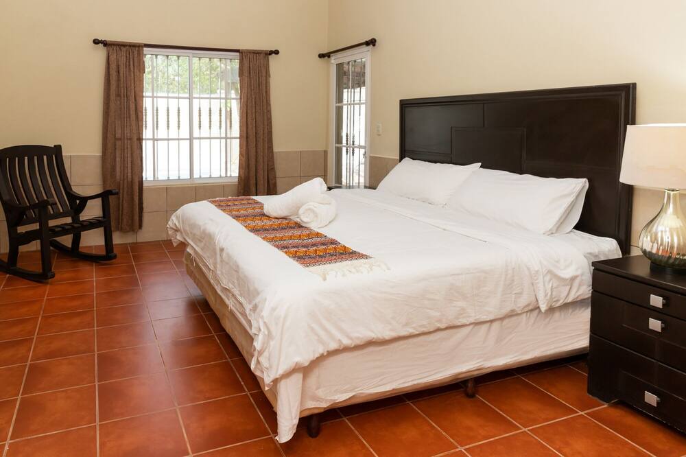 Photo of Bedroom in Peten