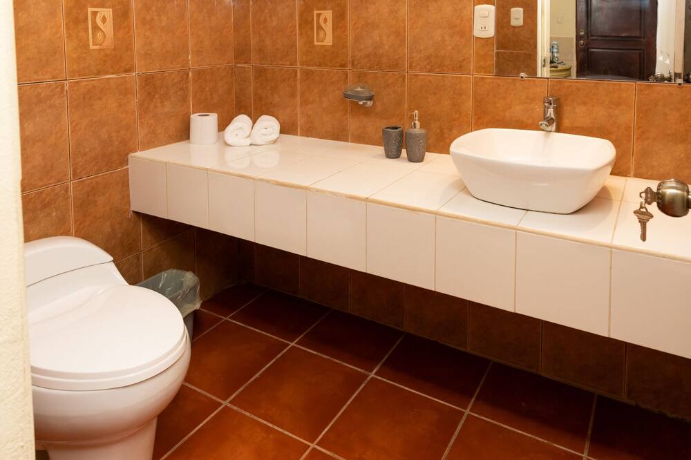 Photo of Bathroom in Peten