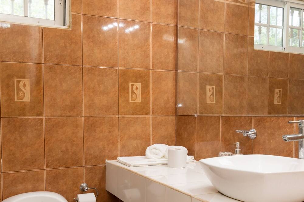 Photo of Bathroom in Peten