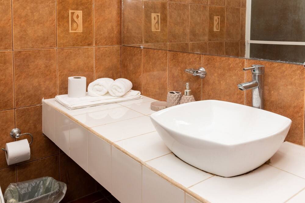 Photo of Bathroom in Peten