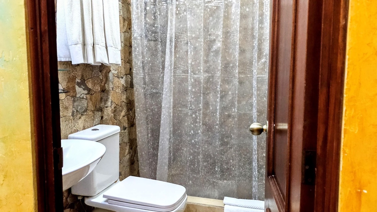 Photo of Bathroom in Zona 10
