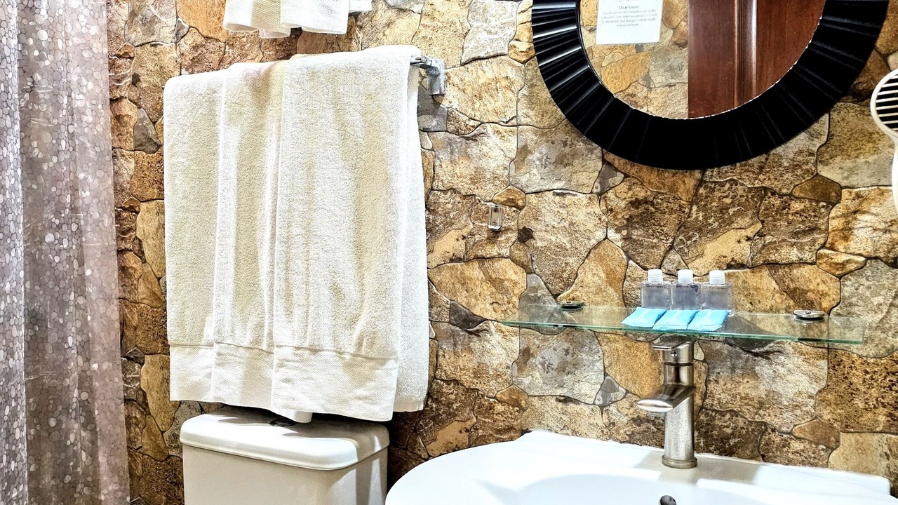 Photo of Bathroom in Zona 10