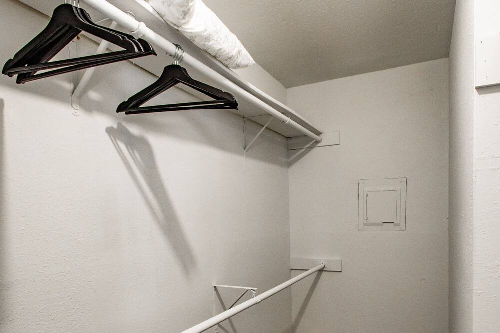 Photo of Bedroom in Astrodome