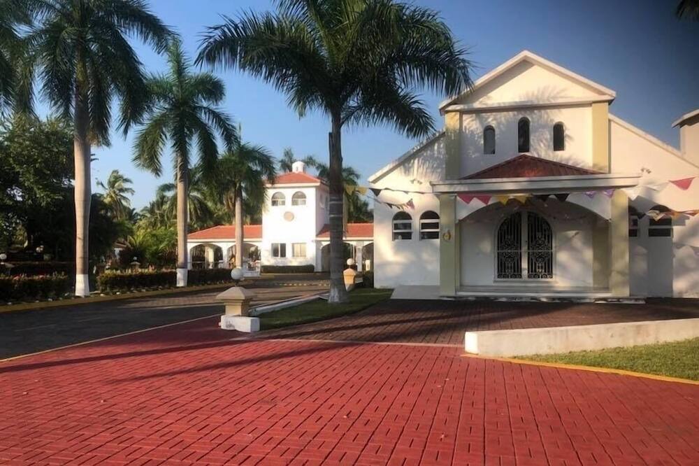 Photo of Others in Puerto San Jose