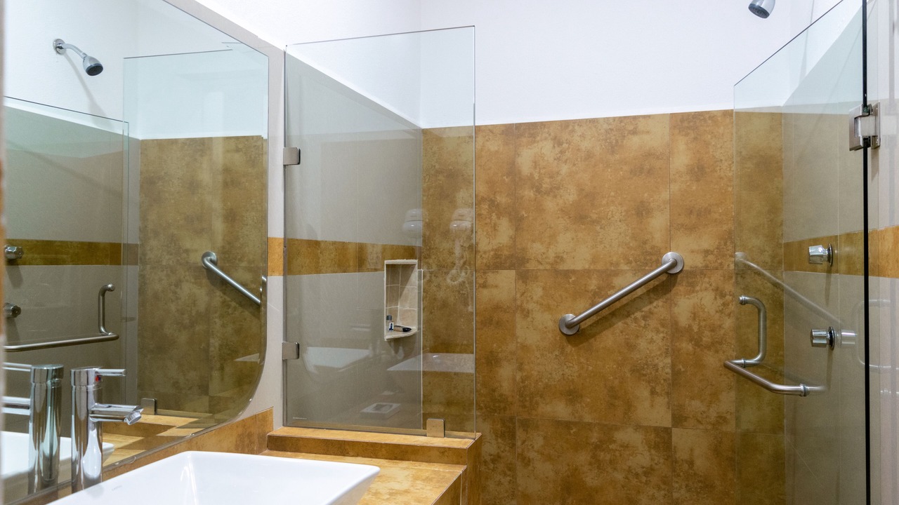 Photo of Bathroom in Leon