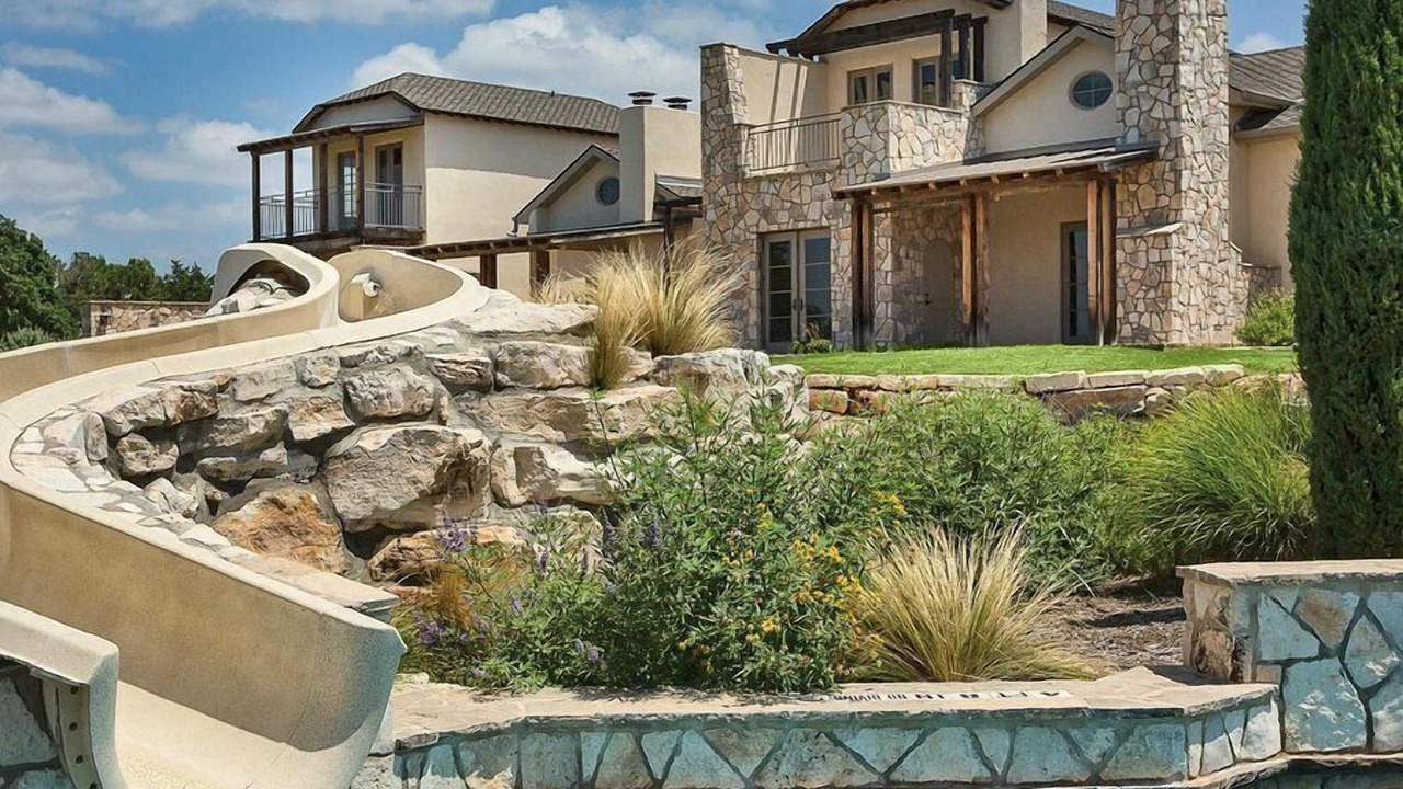 Photo of Outdoor in Ingram
