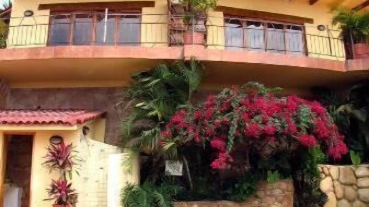 Photo of Outdoor in Romantic Zone