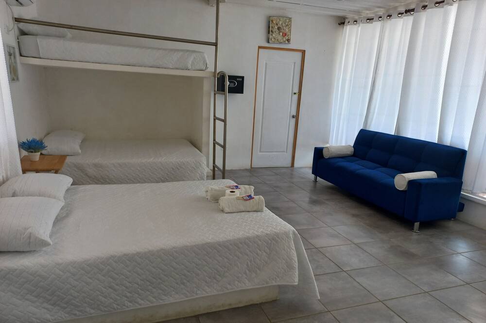 Photo of Bedroom in Iztapa