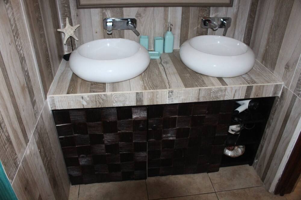 Photo of Bathroom in Monterrico