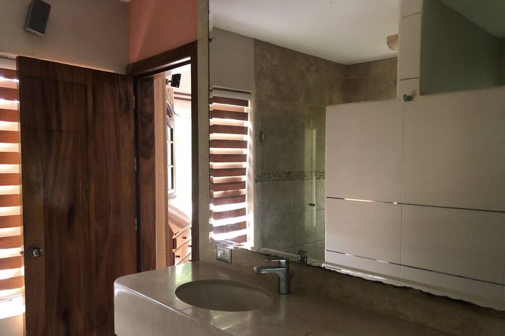Photo of Bathroom in Manzanillo