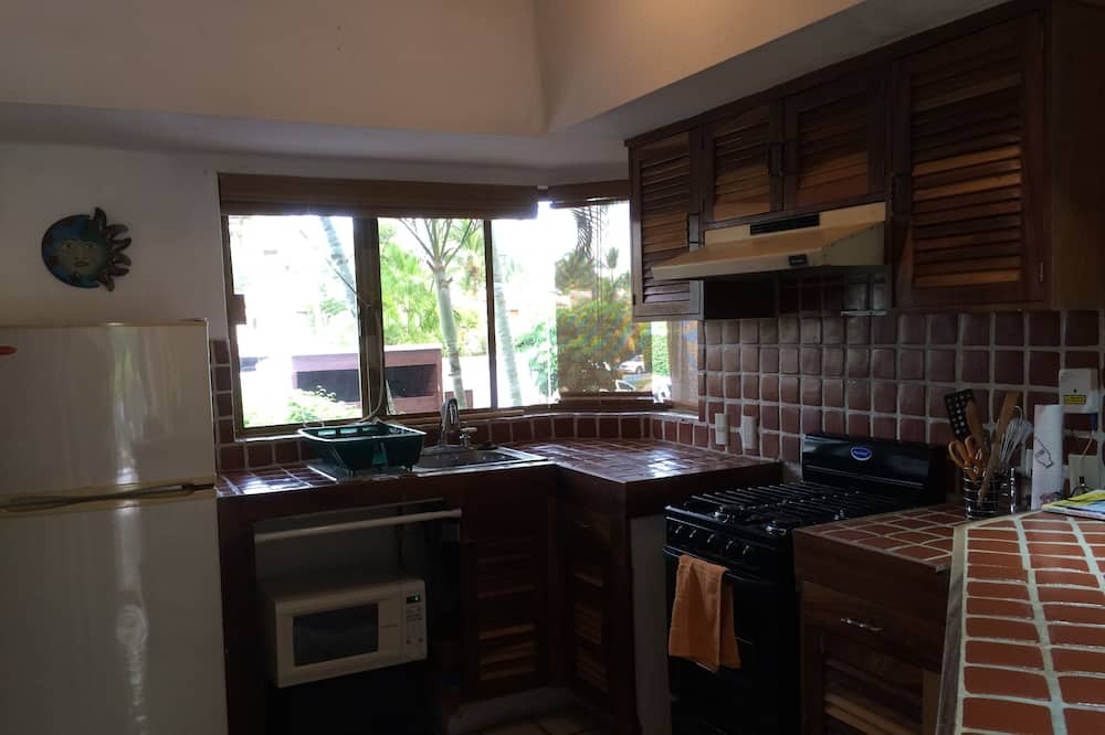 Photo of Kitchen in Isla Iguana