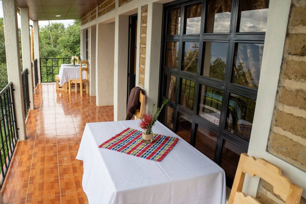 Photo of Patio Balcony in Tzampetey
