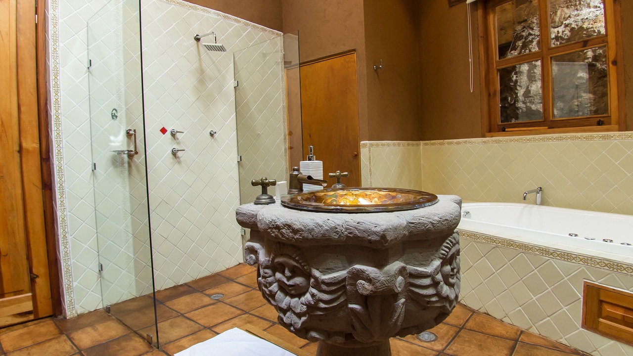 Photo of Bathroom in Tzintzuntzan