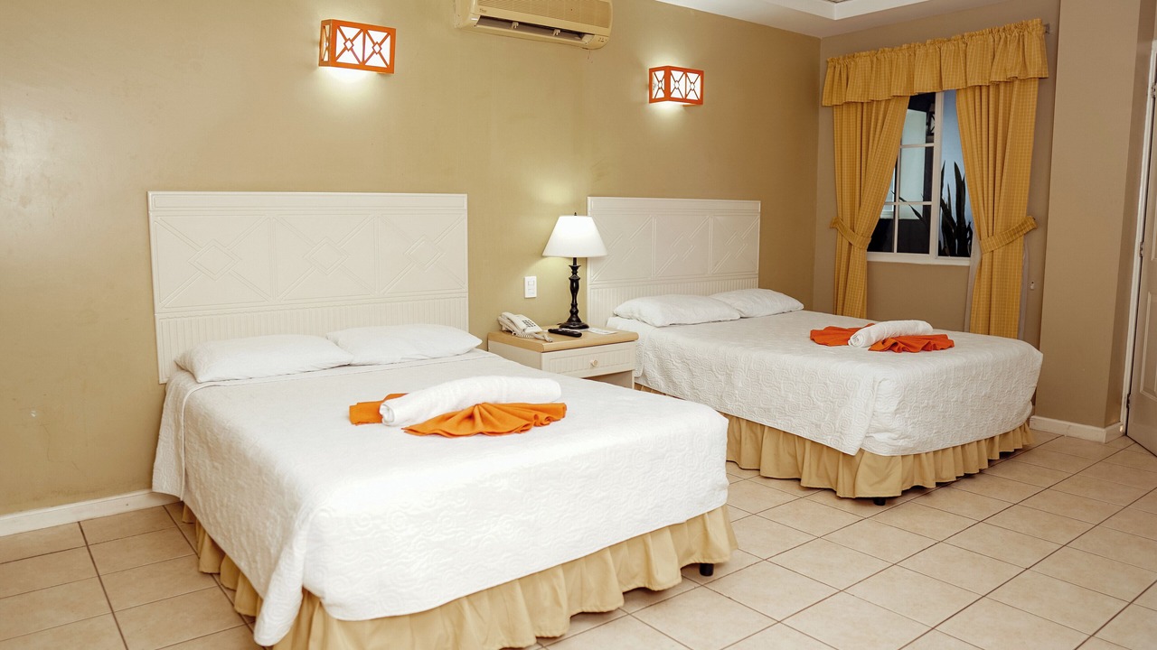Photo of Bedroom in Flores