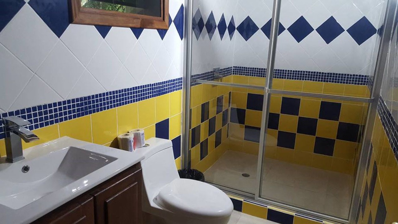 Photo of Bathroom in Puerto Barrios