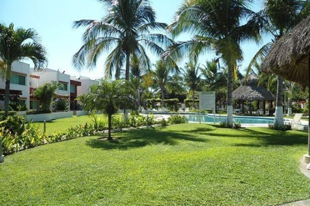Photo of Outdoor in Club Santiago