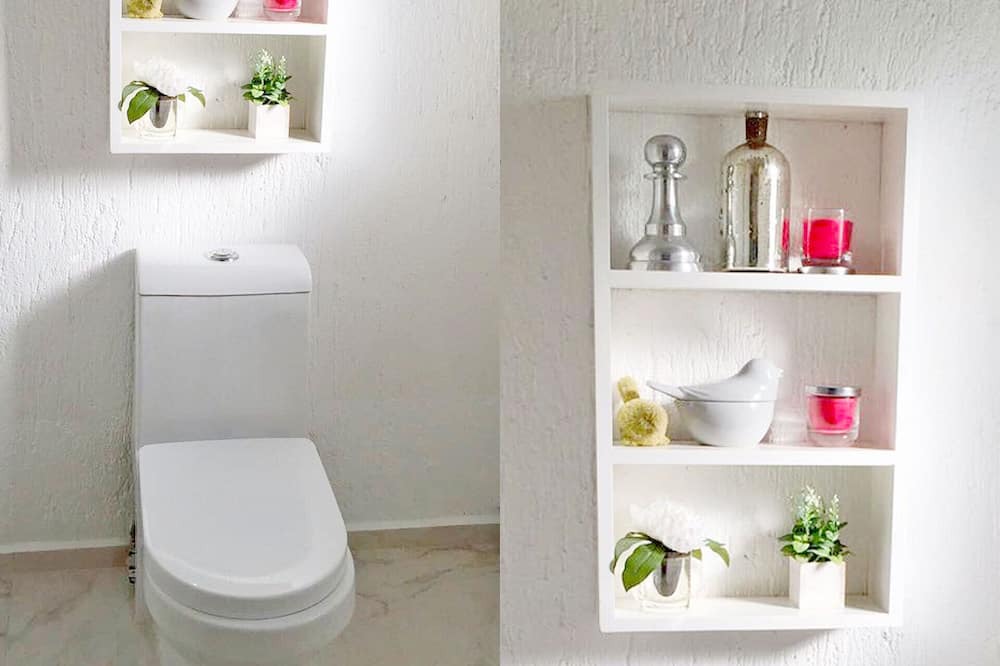 Photo of Bathroom in Club Santiago