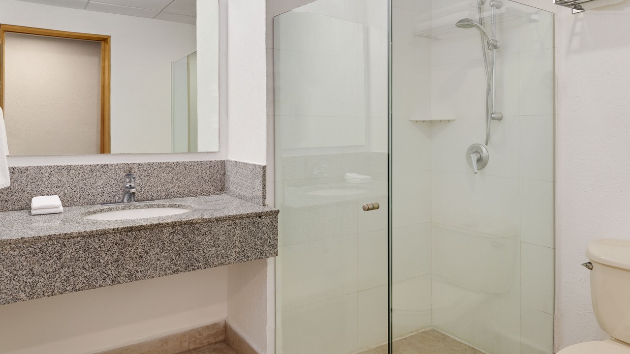 Photo of Bathroom in Monterrey Centro