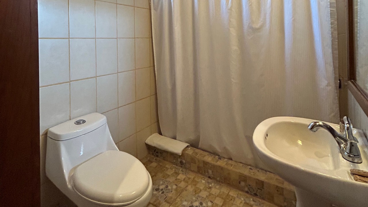 Photo of Bathroom in Flores