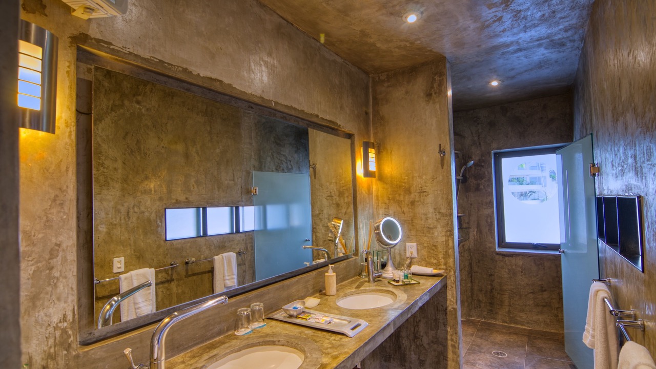 Photo of Bathroom in Romantic Zone