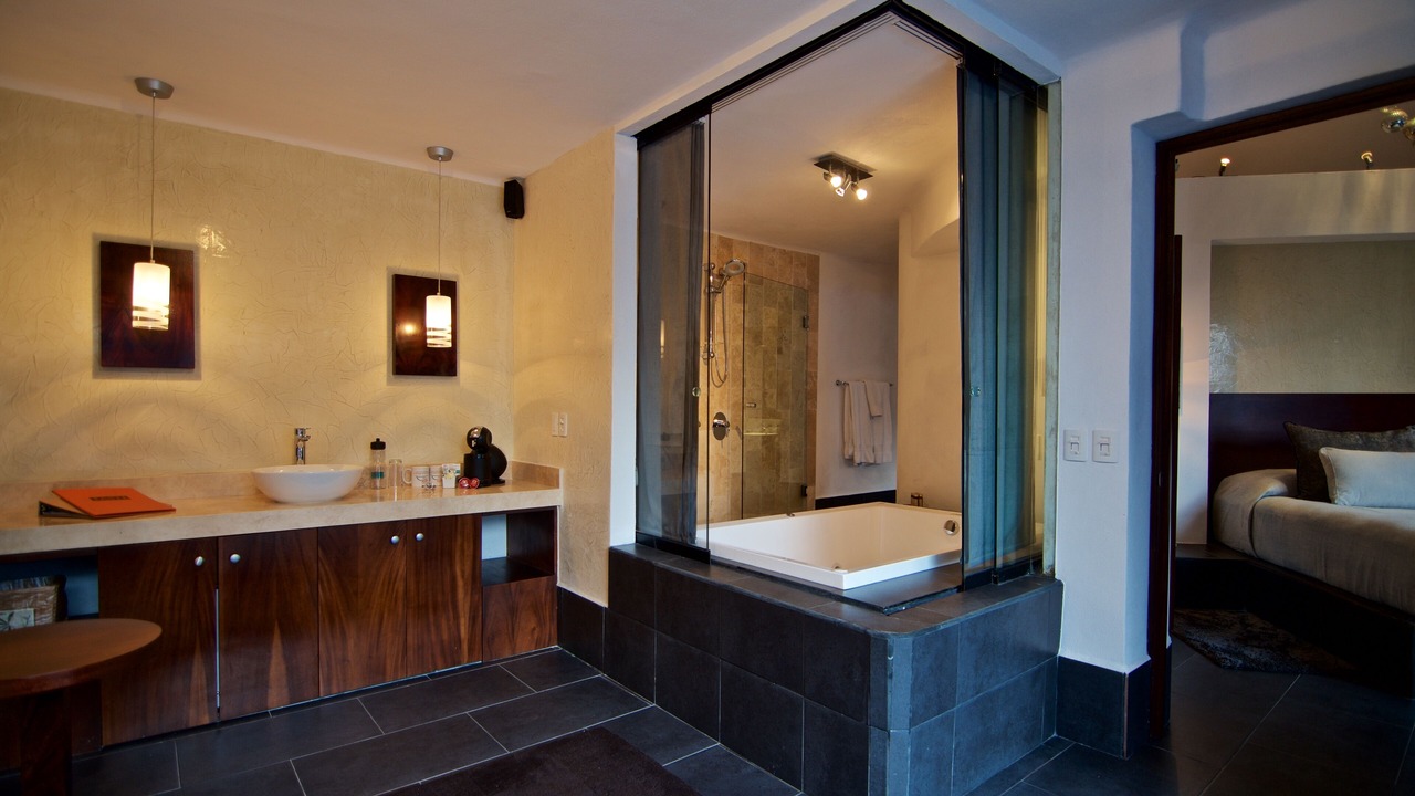 Photo of Bathroom in Romantic Zone