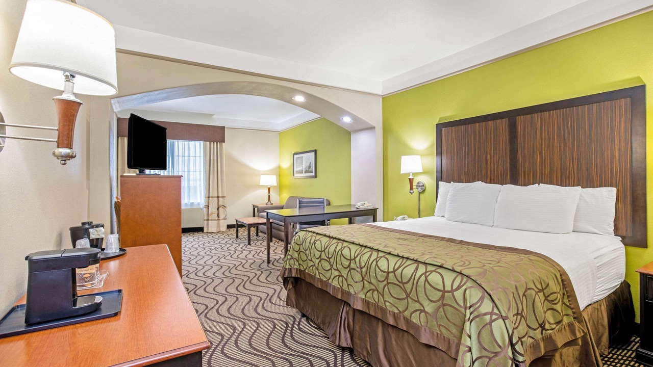 Photo of Bedroom in Central City