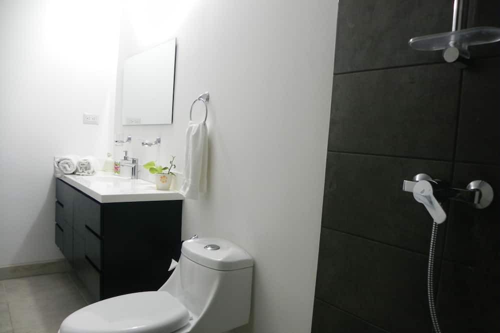 Photo of Bathroom in Zona 16