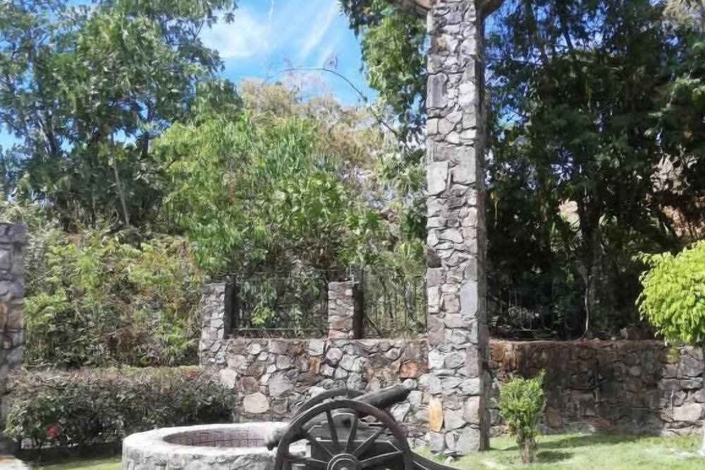 Photo of Outdoor in San Sebastian del Oeste
