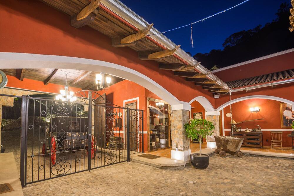 Photo of Outdoor in San Sebastian del Oeste