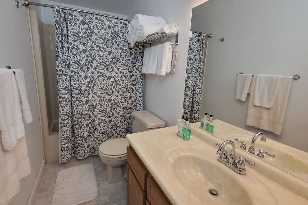 Photo of Bathroom in Wyldwood