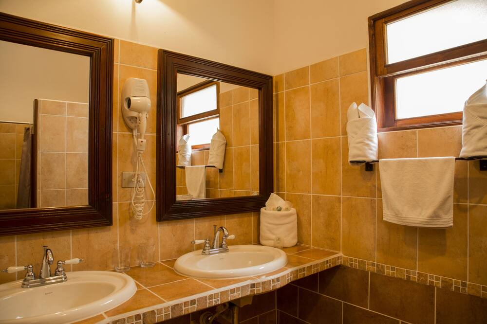 Photo of Bathroom in Coban