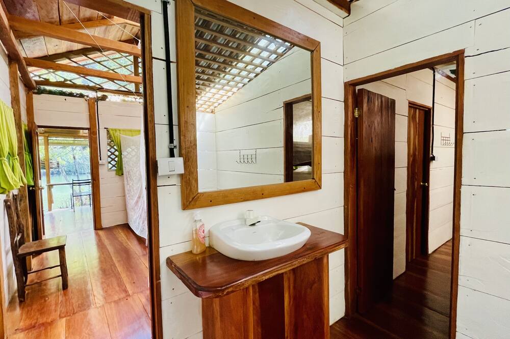 Photo of Bathroom in Puerto Barrios