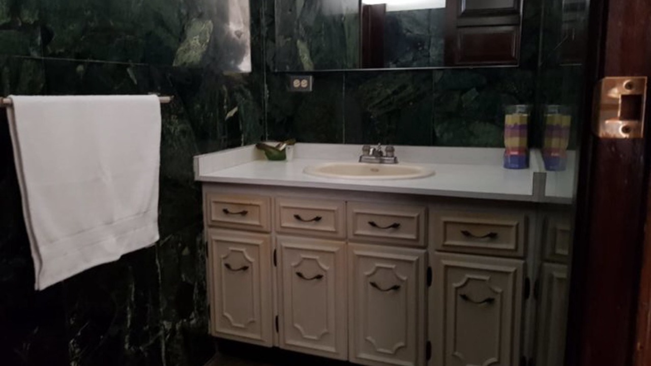 Photo of Bathroom in Zona 10