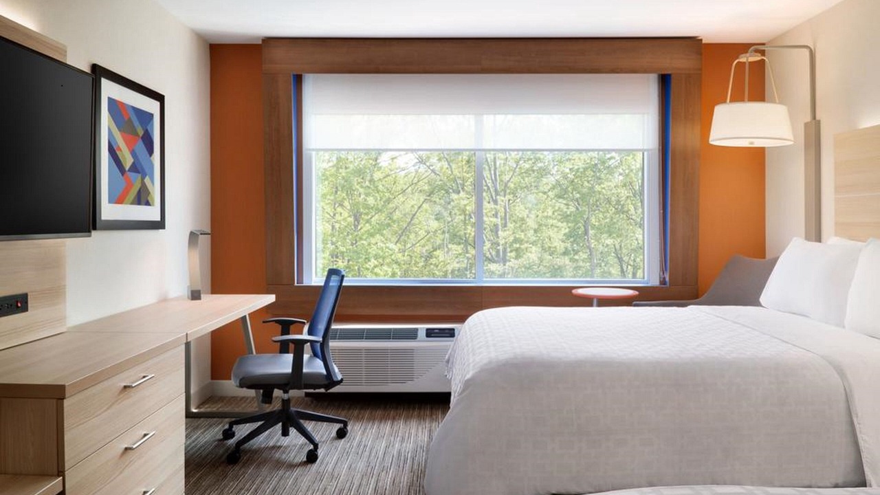 Photo of Bedroom in Forest Hill