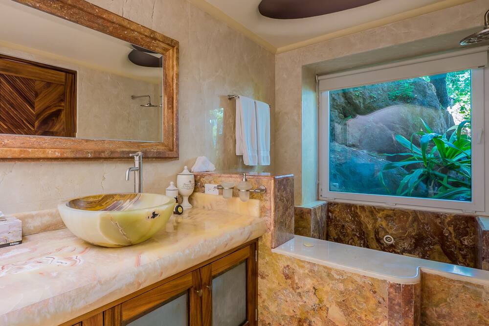Photo of Bathroom in Boca de Tomatlan