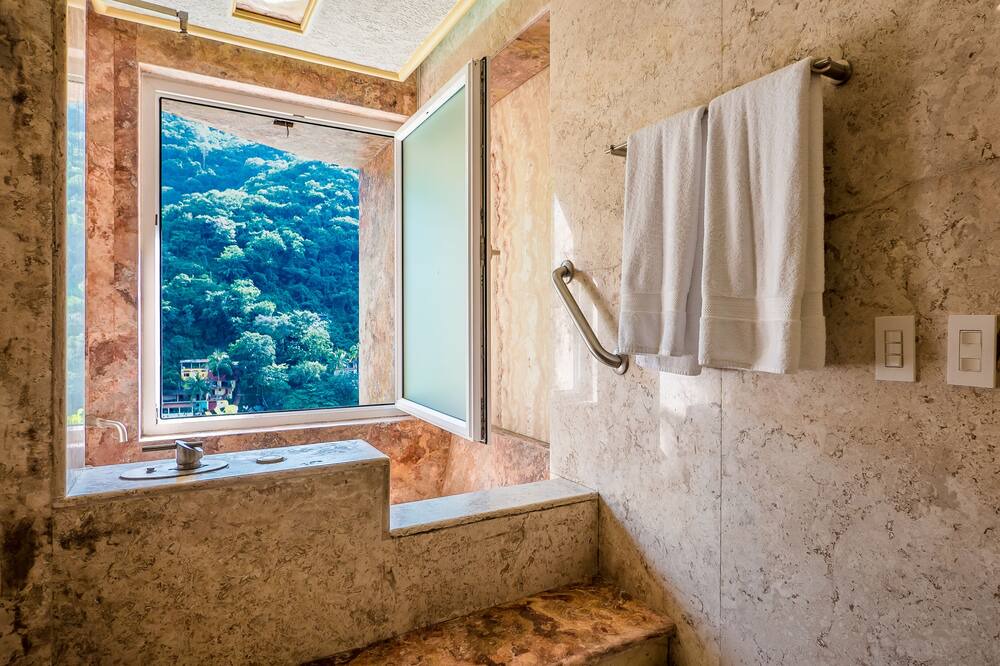 Photo of Bathroom in Boca de Tomatlan