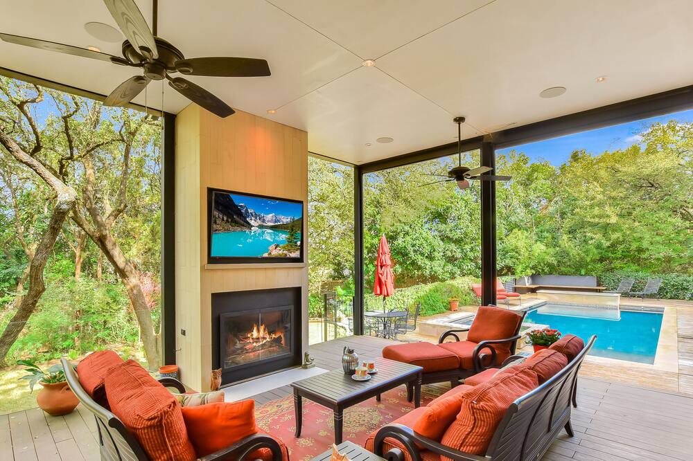 Photo of Outdoor in West Lake Hills
