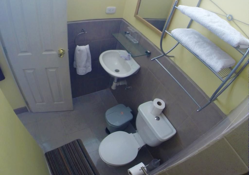 Photo of Bathroom in Zona 10