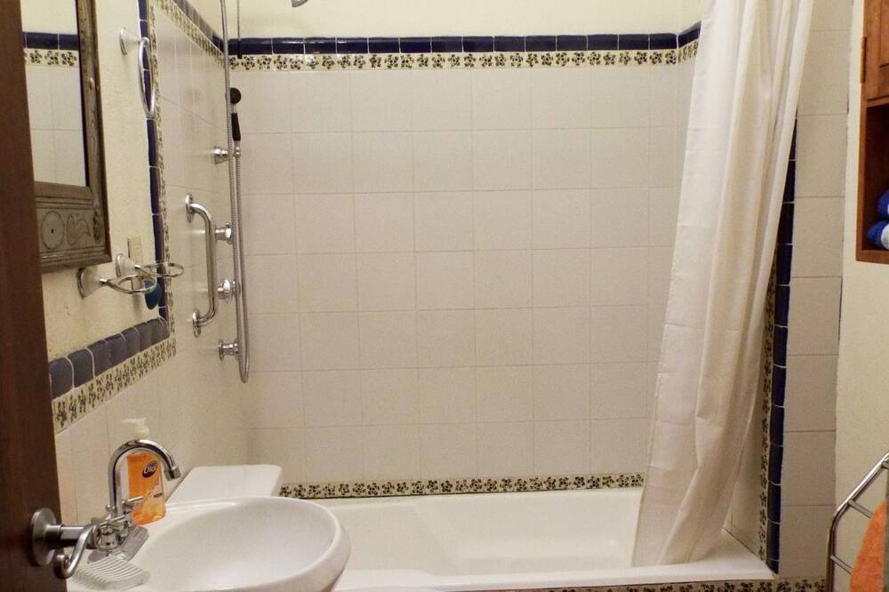 Photo of Bathroom in Centro