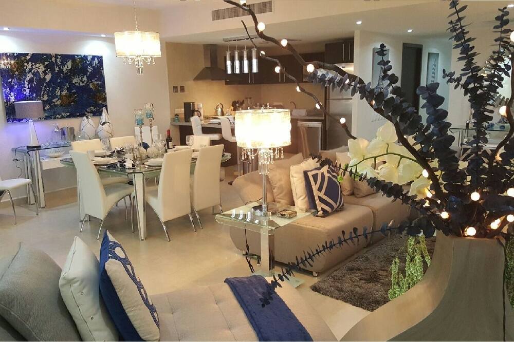 Photo of Livingroom in North Hotel Zone