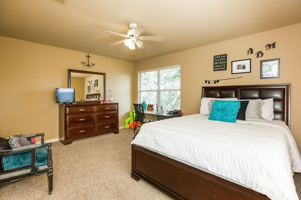 Photo of Bedroom in Cross Mountain