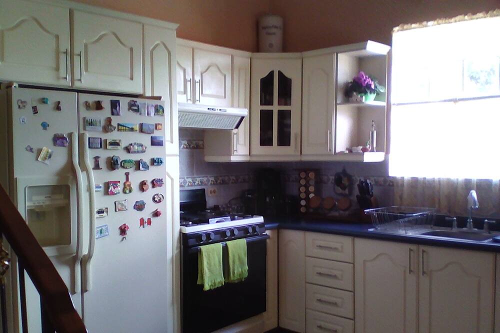 Photo of Kitchen in Santa Lucia Milpas Altas