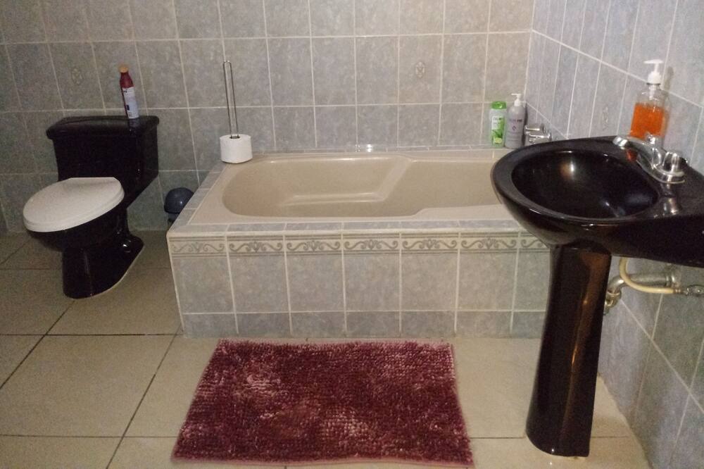 Photo of Bathroom in Santa Lucia Milpas Altas