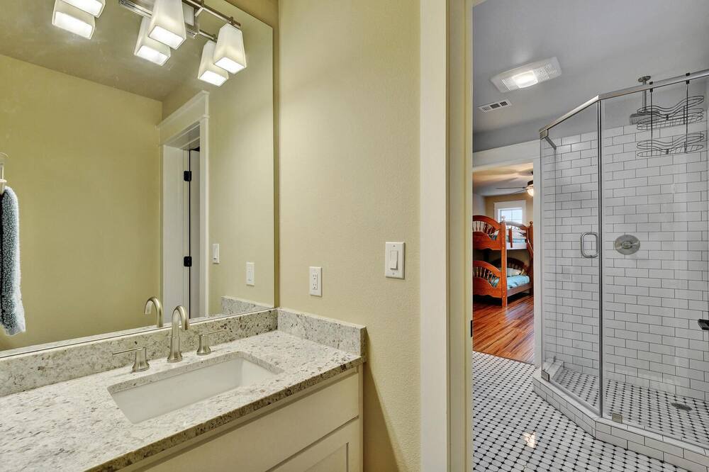 Photo of Bathroom in Horseshoe Bay